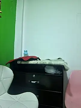 valilu rosse27 online show from February 13, 2026, 2:40 am