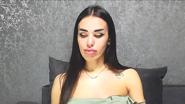 velvetveyraX online show from April 11, 2026, 2:21 pm