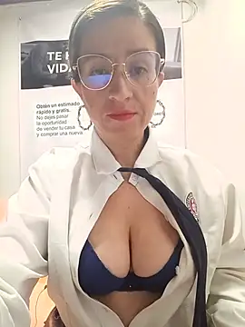 Valentina--1 online show from May 16, 2026, 10:36 am
