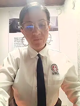 Snapshot of Valentina--1 chatting on June 11, 2026, 10:13 am Valentina--1 online show from June 11, 2026, 10:13 am
