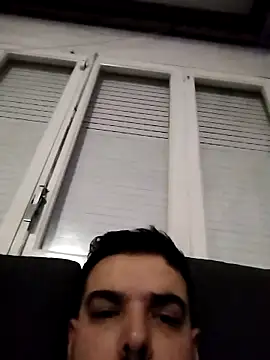 dulcessecretos online show from December 20, 2025, 11:34 pm