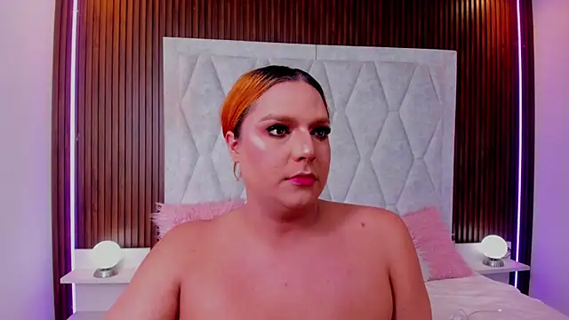 IrinaaVega online show from December 4, 2025, 1:20 pm