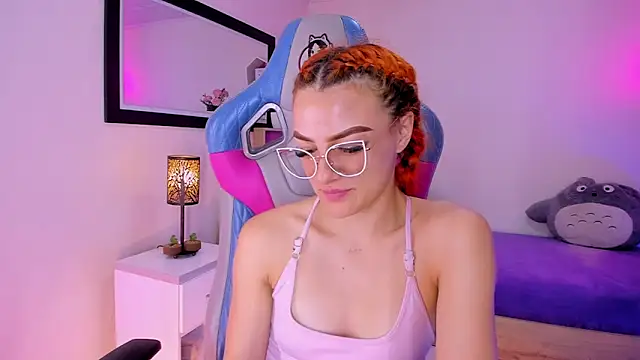 Snapshot of celeste_blazze_ chatting on February 18, 2026, 4:14 pm celeste blazze online show from February 18, 2026, 4:14 pm