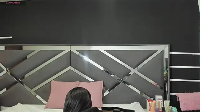 ScarlettParker online show from November 21, 2025, 12:04 pm