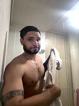 Snapshot of AUSTINN_TORRES chatting on January 9, 2026, 10:22 pm AUSTINN TORRES online show from January 9, 2026, 10:22 pm