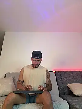 Snapshot of AUSTINN_TORRES chatting on March 10, 2026, 12:59 am AUSTINN TORRES online show from March 10, 2026, 12:59 am