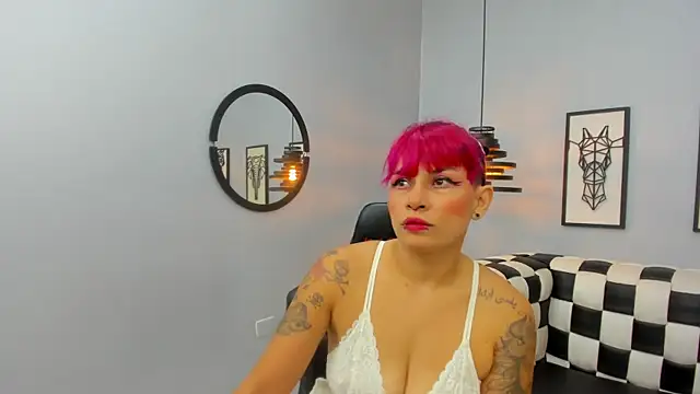 NoaKitsu online show from November 23, 2025, 4:01 am