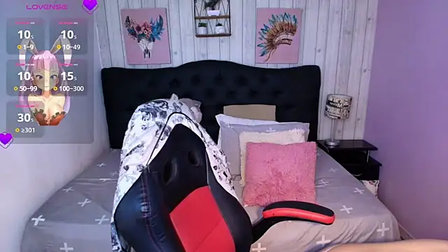  Rachel Jones  online show from April 15, 2026, 10:43 pm