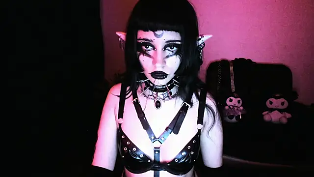 Yueeclipsa online show from February 16, 2026, 4:41 am