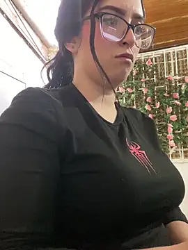 Kloe Novoa online show from December 13, 2025, 7:53 pm