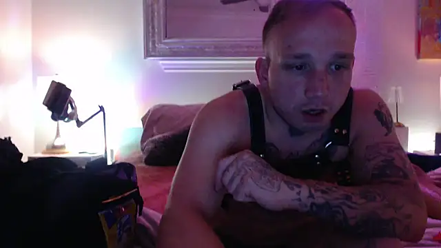 MikeHawke1995 online show from October 26, 2025, 1:22 am