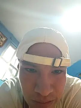 Ojitosbrrr online show from November 2, 2025, 4:20 pm