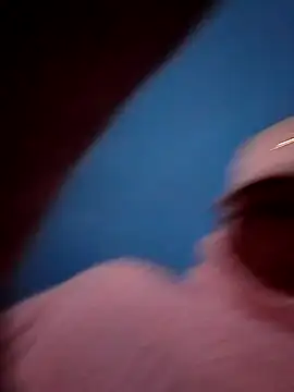 Ojitosbrrr online show from November 17, 2025, 12:33 pm