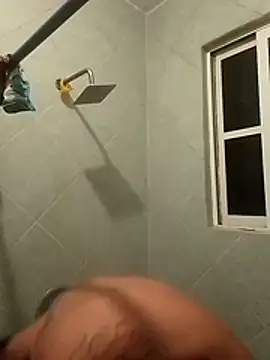 Ojitosbrrr online show from November 30, 2025, 7:56 am