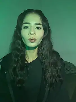 phenixpink22 online show from November 3, 2025, 4:47 am