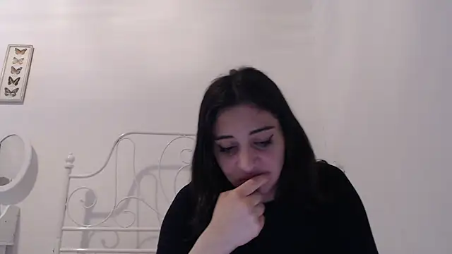 bellefleurrr online show from April 18, 2026, 6:23 pm