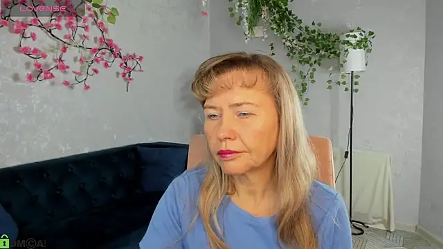 Carla Vogue online show from November 28, 2025, 11:02 am