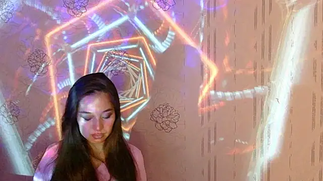 LumiHeart online show from November 18, 2025, 3:49 pm