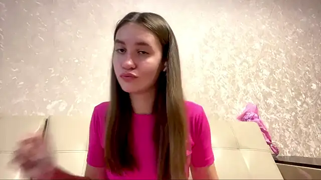 CurelJuule online show from October 24, 2025, 1:18 pm