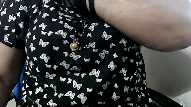 Snapshot of TABOOBREAKERS chatting on February 5, 2025, 12:49 pm TABOOBREAKERS online show from February 5, 2025, 12:49 pm