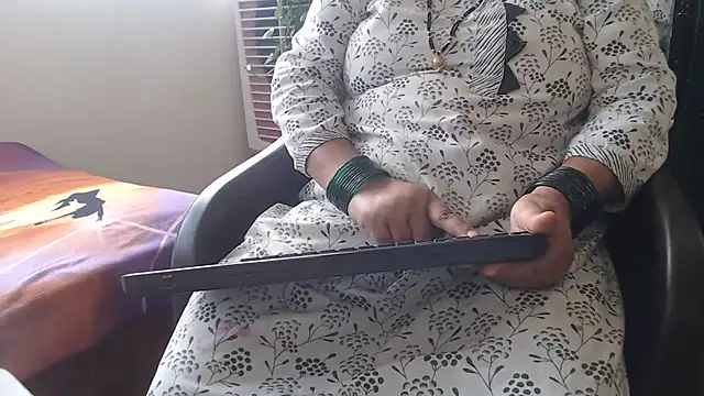 Snapshot of TABOOBREAKERS chatting on March 9, 2025, 2:50 am TABOOBREAKERS online show from March 9, 2025, 2:50 am