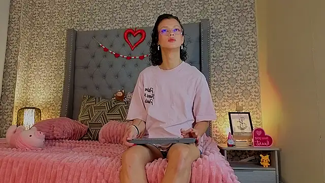 Indi rave online show from February 11, 2026, 1:05 pm