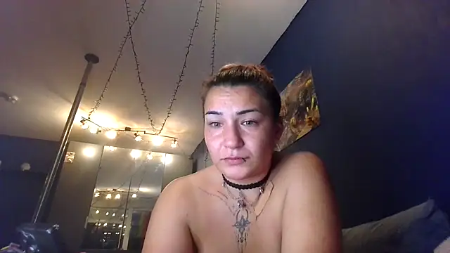 Snapshot of Hausverbot3 chatting on May 22, 2026, 1:13 am Hausverbot3 online show from May 22, 2026, 1:13 am