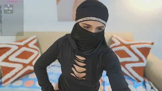 Lailaa lush online show from October 31, 2025, 7:42 am