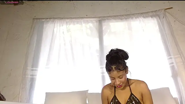 antonella pink2 online show from April 20, 2026, 1:36 pm