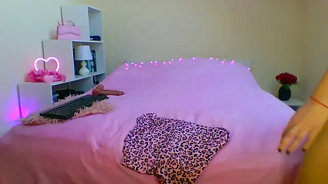 Sofia xd online show from April 22, 2026, 8:17 am