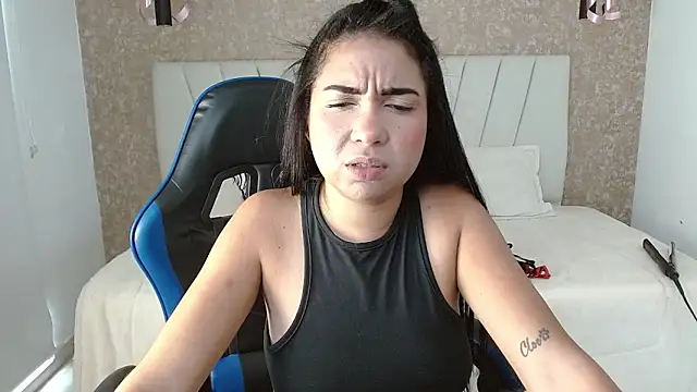 AliceSmity  online show from November 28, 2025, 5:48 pm