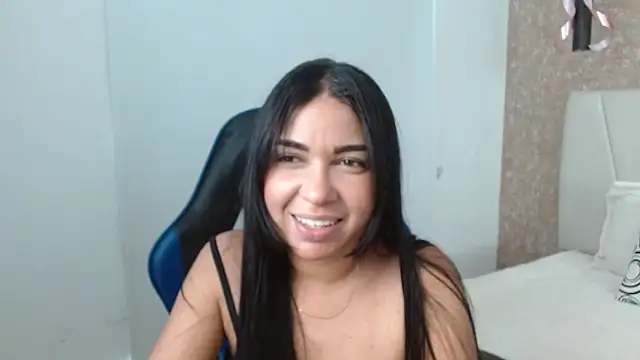 AliceSmity  online show from December 19, 2025, 6:04 pm