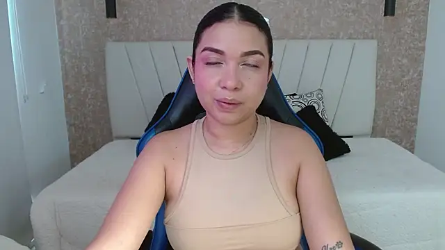 AliceSmity  online show from April 1, 2026, 1:41 pm