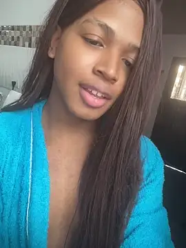 Snapshot of cherxyl_royal chatting on April 29, 2026, 8:26 pm cherxyl royal online show from April 29, 2026, 8:26 pm