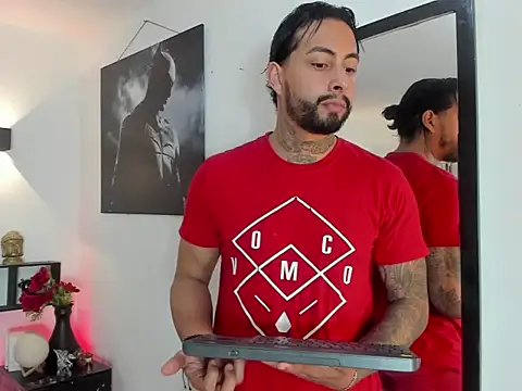 christopher palmerjs online show from November 20, 2025, 8:19 pm