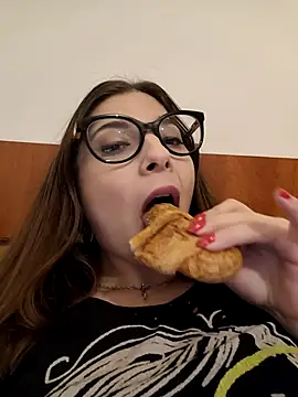 sweetbabygirlforyou online show from January 8, 2026, 1:57 pm