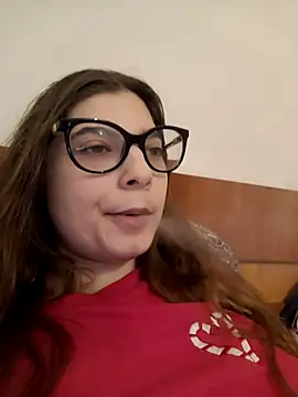 sweetbabygirlforyou online show from February 15, 2026, 3:53 pm