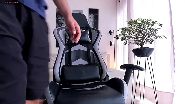 IamKael  online show from January 16, 2026, 4:33 pm