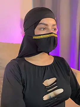 shaima   online show from April 22, 2026, 7:48 pm