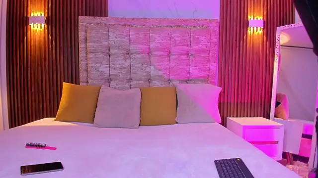 whisper nova online show from March 5, 2026, 4:52 am