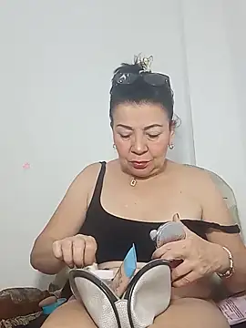 laliItaclark online show from May 30, 2026, 11:29 am