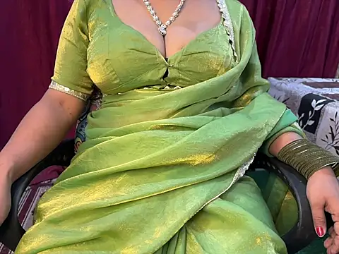 Snapshot of Ritika_janu chatting on May 15, 2026, 5:36 am Ritika janu online show from May 15, 2026, 5:36 am