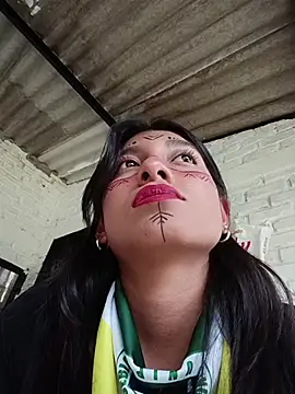 YeseniaRodriguez3 online show from October 31, 2025, 5:47 pm