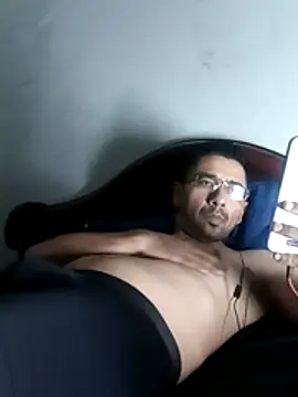 Leocuma82 online show from November 2, 2025, 3:20 am