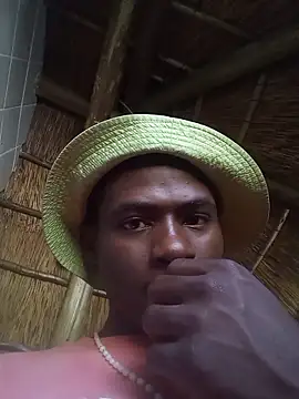 younggblackkCOCK19 online show from December 17, 2025, 10:32 am