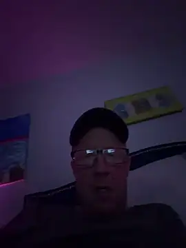 krisdeanbb online show from April 9, 2026, 4:23 am