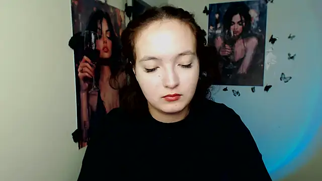 MissAriaa online show from November 17, 2025, 7:14 am