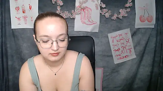 MissAriaa online show from June 15, 2026, 5:53 am
