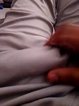 Snapshot of bigblackcock0111 chatting on April 13, 2026, 9:37 am bigblackcock0111 online show from April 13, 2026, 9:37 am