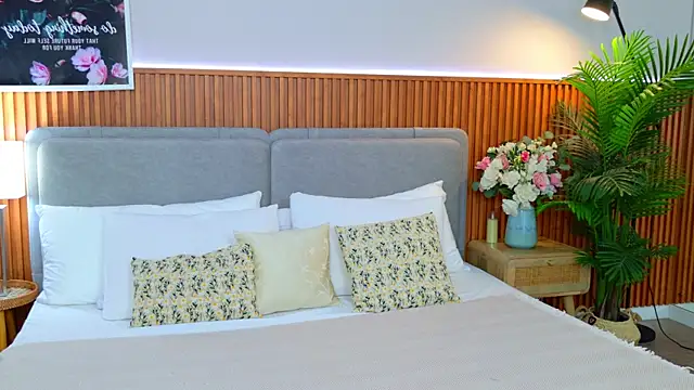 Sandy Edvards online show from April 20, 2026, 4:59 am